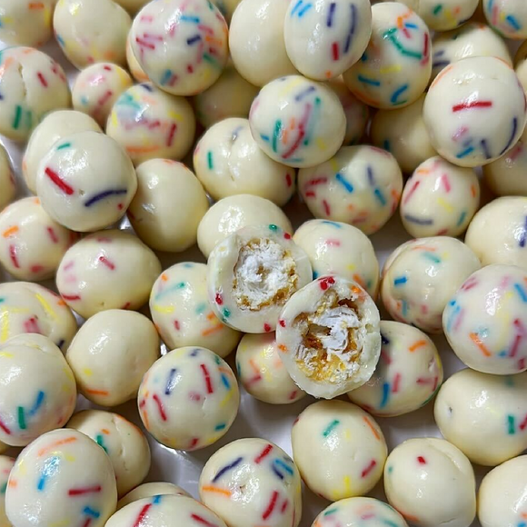 White Choc Confetti Popcorn 150g