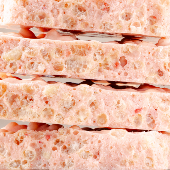 White Strawberry Crunch Bark 100g